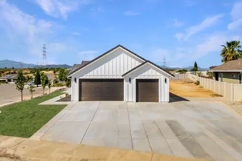 4798 Ferrington Ct, Redding, CA 96003 photo 3