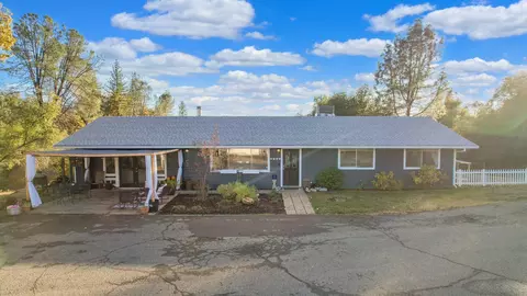 3055 Ryan Ln, Redding, CA 96003 photo 2