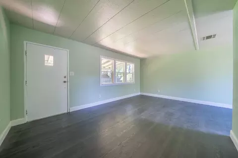 1430 Oakdale Ln, Redding, CA 96002 photo 8