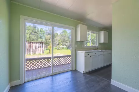 1430 Oakdale Ln, Redding, CA 96002 photo 13