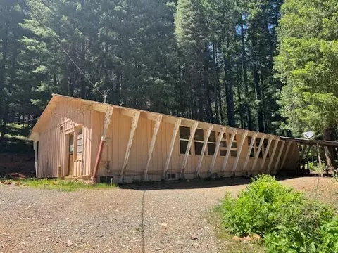 90 Millview Dr, Trinity Center, CA 96091