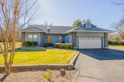 6960 Churn Crk Rd, Redding, CA 96002