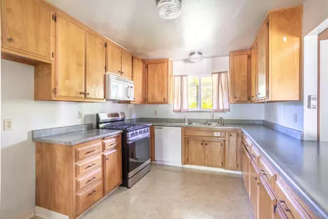 Kitchen - 8415 Valley View Rd, Redding, CA 96001 photo 1 of 3