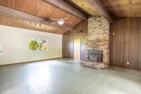 Living - 8415 Valley View Rd, Redding, CA 96001 photo 1 of 6