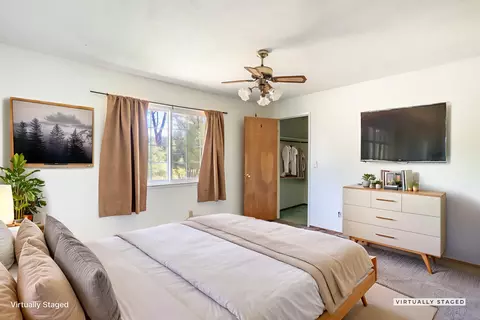 Bedroom - 8415 Valley View Rd, Redding, CA 96001 photo 2 of 3