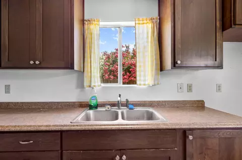 Kitchen - 1333 Deborah Dr, Red Bluff, CA 96080 photo 1 of 1