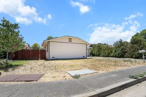 Exterior - 1333 Deborah Dr, Red Bluff, CA 96080 photo 7 of 7