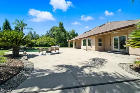 4894 St Charles Dr, Redding, CA 96002 photo 25