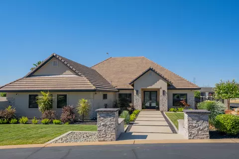 Exterior - 4395 San Martin Pl, Redding, CA 96003 photo 10 of 10