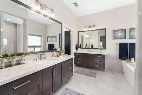 Bath - 4395 San Martin Pl, Redding, CA 96003 photo 1 of 2