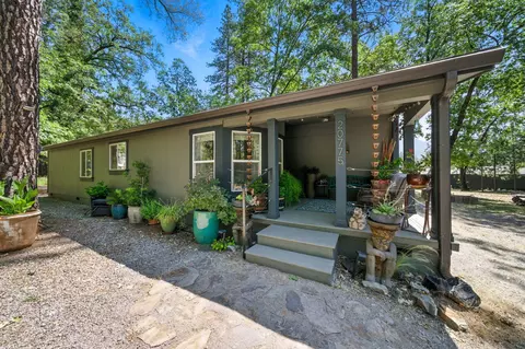 20775 Oak St, Lakehead, CA 96051 photo 2