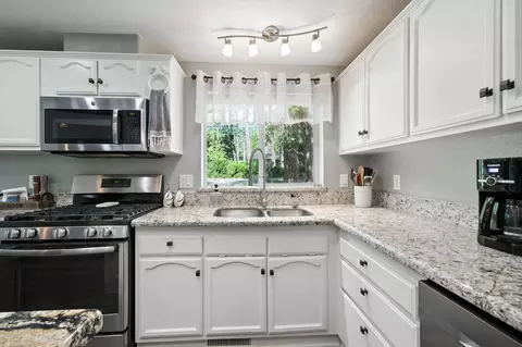20775 Oak St, Lakehead, CA 96051 photo 4