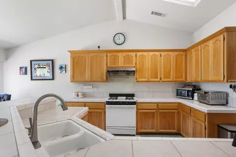 2834 Aspen Glow Ln, Redding, CA 96001 photo 8