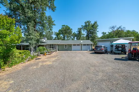 Exterior - 10855 Beaver Rd, Oak Run, CA 96069 photo 4 of 34