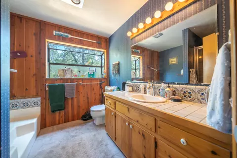 Bath - 10855 Beaver Rd, Oak Run, CA 96069 photo 3 of 7