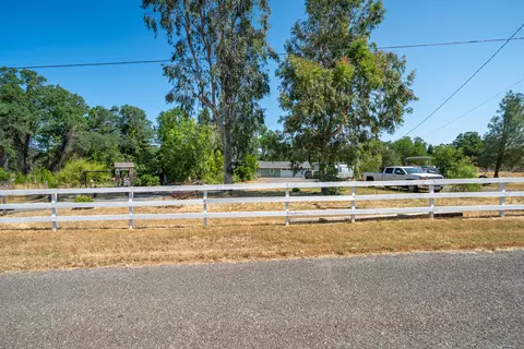 Exterior - 10855 Beaver Rd, Oak Run, CA 96069 photo 33 of 34