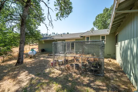 Exterior - 10855 Beaver Rd, Oak Run, CA 96069 photo 10 of 34