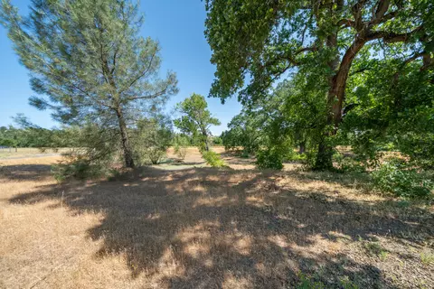 Exterior - 10855 Beaver Rd, Oak Run, CA 96069 photo 23 of 34