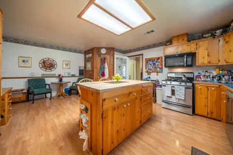 Kitchen - 10855 Beaver Rd, Oak Run, CA 96069 photo 3 of 3