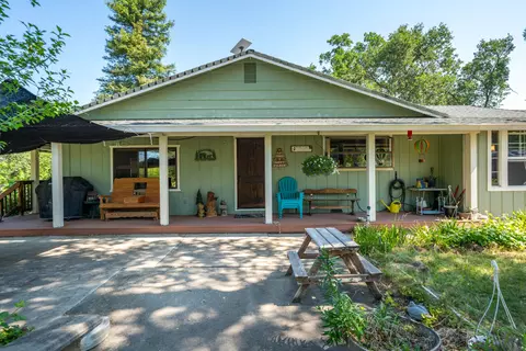 Exterior - 10855 Beaver Rd, Oak Run, CA 96069 photo 17 of 34