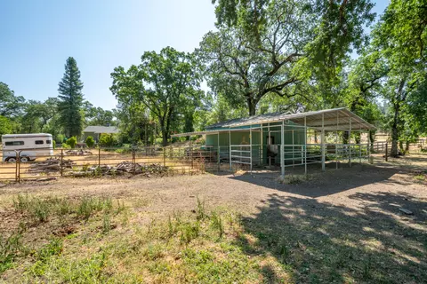 Exterior - 10855 Beaver Rd, Oak Run, CA 96069 photo 18 of 34
