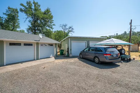 Exterior - 10855 Beaver Rd, Oak Run, CA 96069 photo 16 of 34