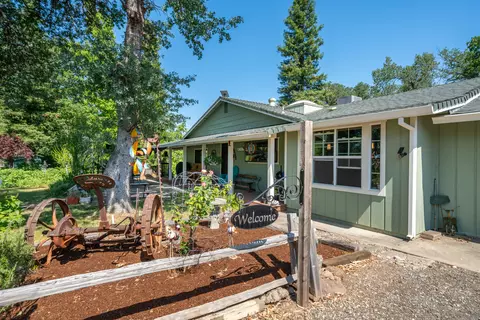 Exterior - 10855 Beaver Rd, Oak Run, CA 96069 photo 3 of 34