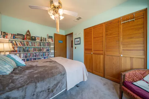 Bedroom - 10855 Beaver Rd, Oak Run, CA 96069 photo 4 of 6