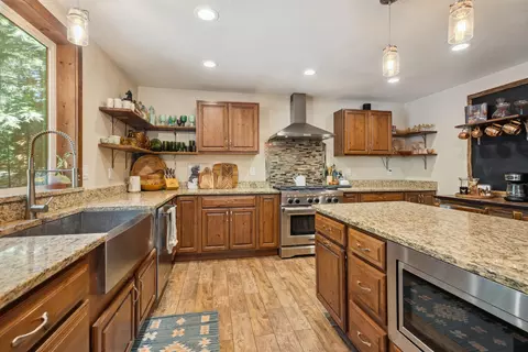 Kitchen - 8637 Savannah Way, Shingletown, CA 96088 photo 6 of 6