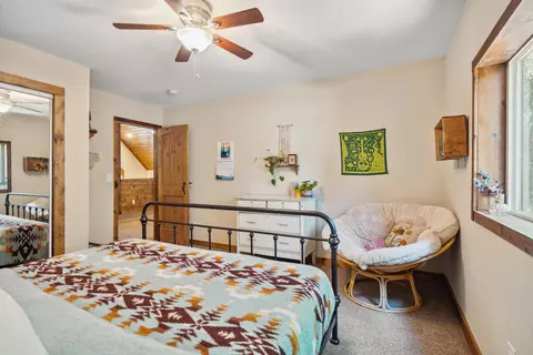 Bedroom - 8637 Savannah Way, Shingletown, CA 96088 photo 6 of 6
