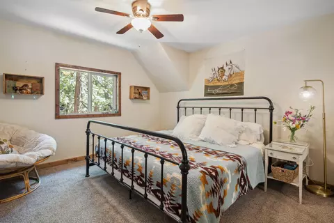 Bedroom - 8637 Savannah Way, Shingletown, CA 96088 photo 5 of 6