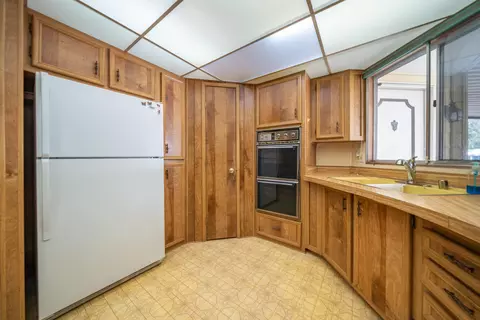 458 Bitterroot Dr Sp #63, Redding, CA 96003 photo 22