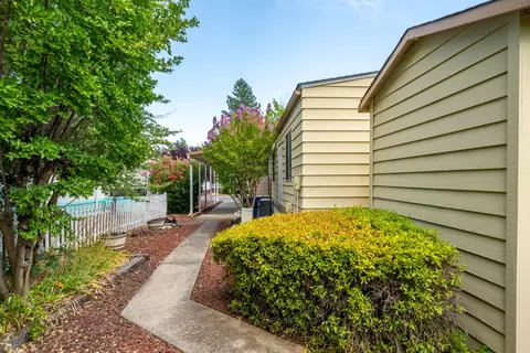458 Bitterroot Dr Sp #63, Redding, CA 96003 photo 40