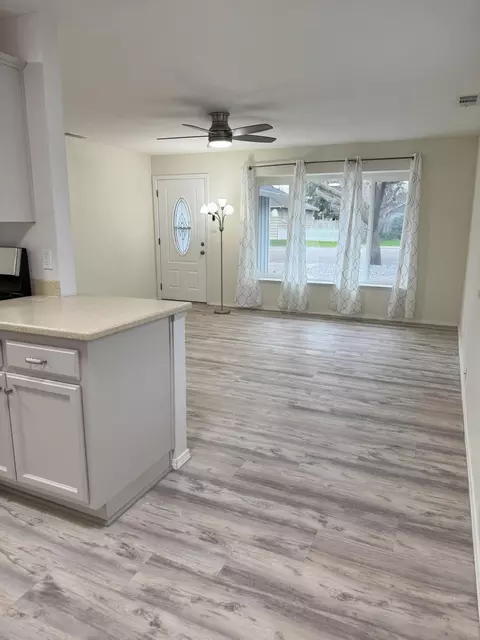 864 Olive St, Red Bluff, CA 96080 photo 6