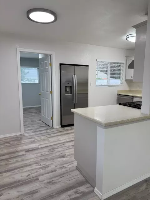 864 Olive St, Red Bluff, CA 96080 photo 4