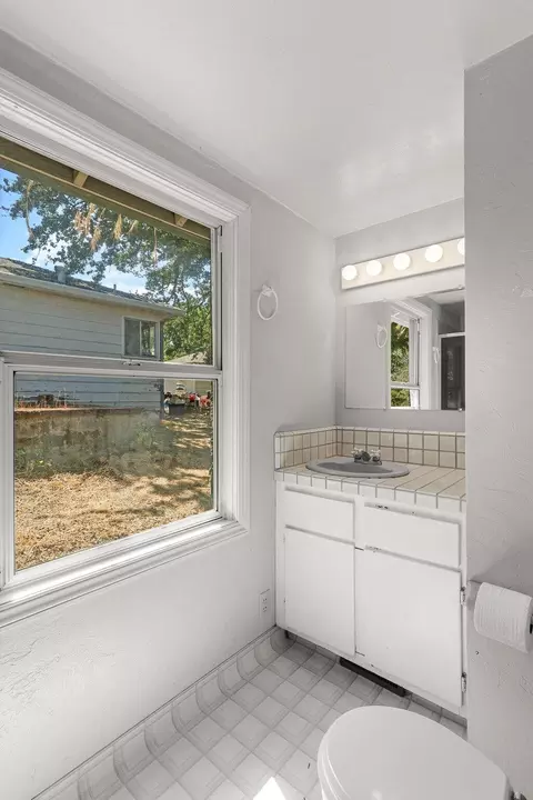 2040 Sonoma St, Redding, CA 96001 photo 19