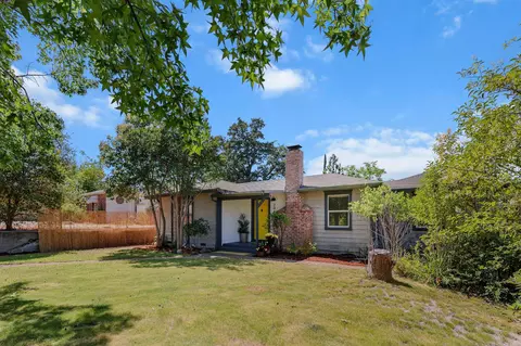 2040 Sonoma St, Redding, CA 96001 photo 2