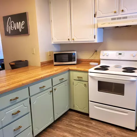 Kitchen - 3897 Sunwood Dr, Redding, CA 96002 photo 1 of 4