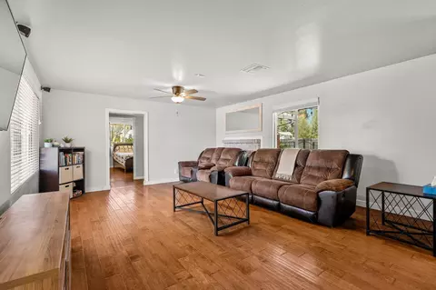 13709 Bear Mountain Rd, Redding, CA 96003 photo 5