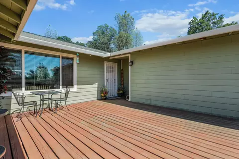13709 Bear Mountain Rd, Redding, CA 96003 photo 4
