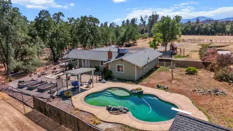 13709 Bear Mountain Rd, Redding, CA 96003