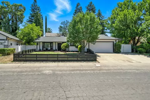 1683 Lakeside Dr, Redding, CA 96001