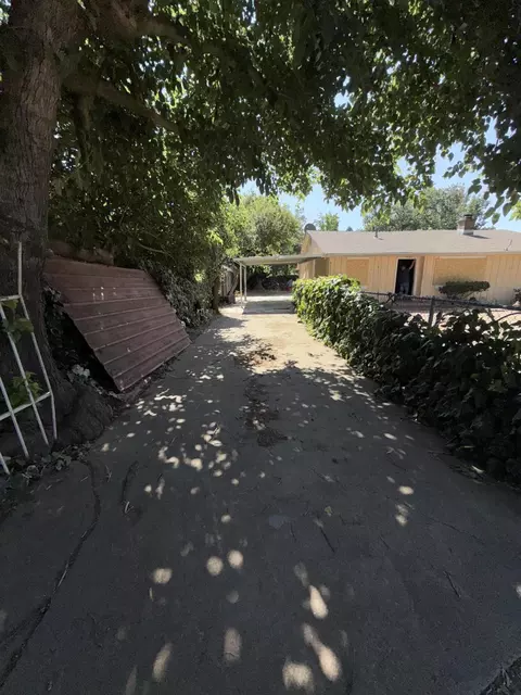 Exterior - 2915 Lanning Ave, Redding, CA 96001 photo 12 of 12