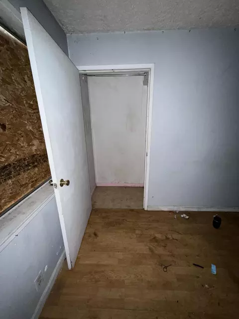 Bedroom - 2915 Lanning Ave, Redding, CA 96001 photo 2 of 4