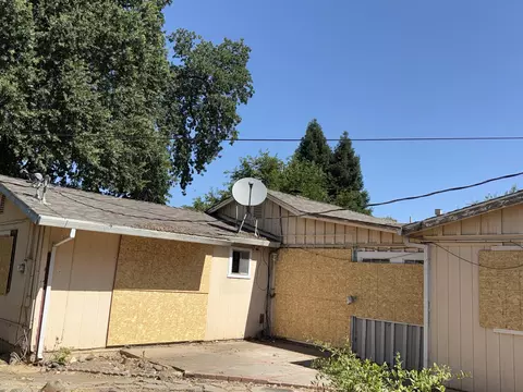 Exterior - 2915 Lanning Ave, Redding, CA 96001 photo 4 of 12