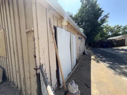 Exterior - 2915 Lanning Ave, Redding, CA 96001 photo 3 of 12