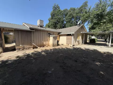 Exterior - 2915 Lanning Ave, Redding, CA 96001 photo 10 of 12