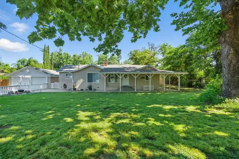 3351 Nicolet Ln, Redding, CA 96001