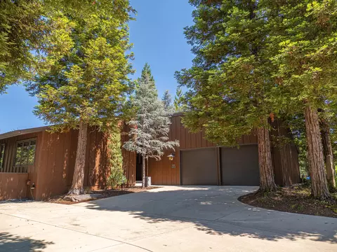 592 Royal Oaks Dr, Redding, CA 96001 photo 25