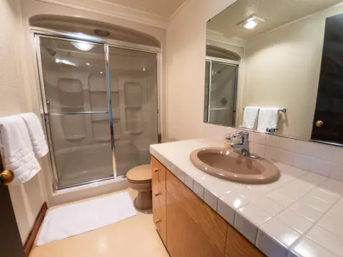 592 Royal Oaks Dr, Redding, CA 96001 photo 18